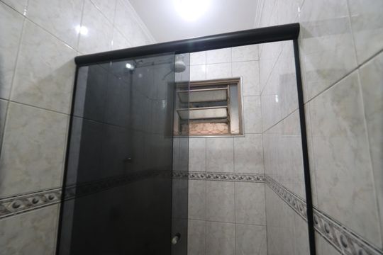 Banheiro da Suíte de casa para alugar com 3 quartos, 200m² em Chácara Belenzinho, São Paulo
