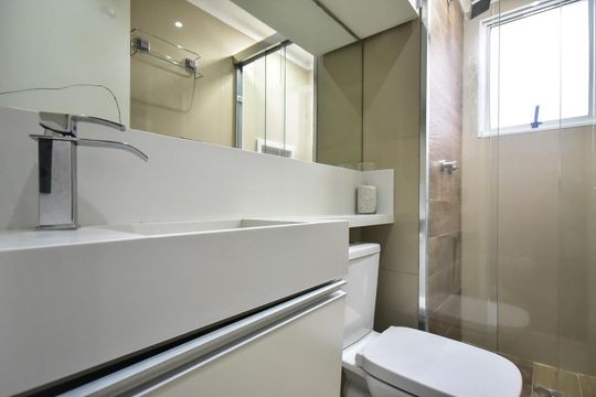 Banheiro de apartamento à venda com 2 quartos, 42m² em Jardim Novo Taboão, São Paulo