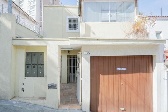 Fachada de kitnet/studio para alugar com 1 quarto, 25m² em Vila Mariana, São Paulo