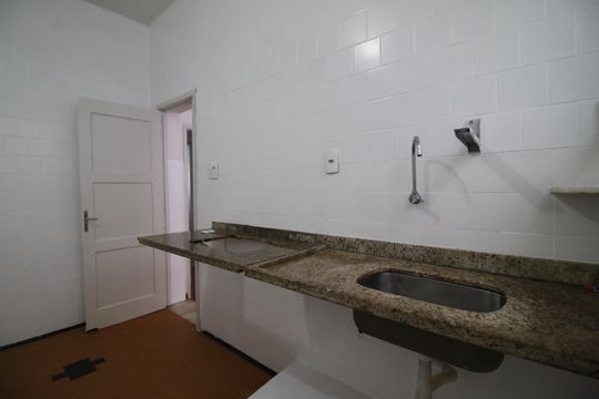 Cozinha de casa para alugar com 3 quartos, 200m² em Taquara, Rio de Janeiro