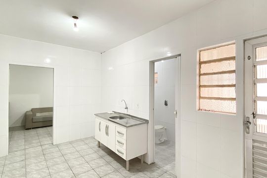 Cozinha de casa para alugar com 1 quarto, 50m² em Parque Artur Alvim, São Paulo