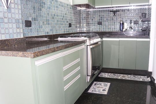 Cozinha de kitnet/studio à venda com 1 quarto, 52m² em Consolação, São Paulo