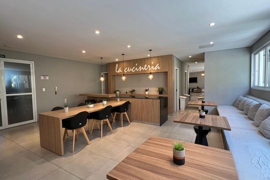 Área comum de apartamento para alugar com 2 quartos, 56m² em Vila Anglo Brasileira, São Paulo