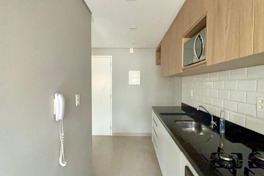 Cozinha de apartamento para alugar com 2 quartos, 56m² em Vila Anglo Brasileira, São Paulo