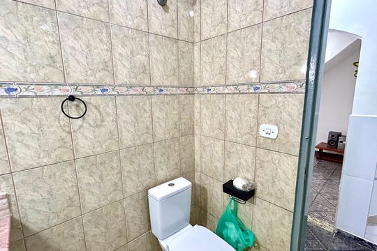 Banheiro de casa para alugar com 2 quartos, 146m² em Vila Augusta, Guarulhos