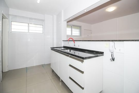Cozinha de apartamento para alugar com 3 quartos, 79m² em Perdizes, São Paulo