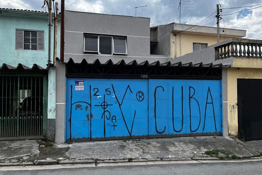 Fachada de casa à venda com 3 quartos, 180m² em Lauzane Paulista, São Paulo