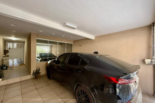 Garagem de casa à venda com 3 quartos, 174m² em Santo Amaro, São Paulo