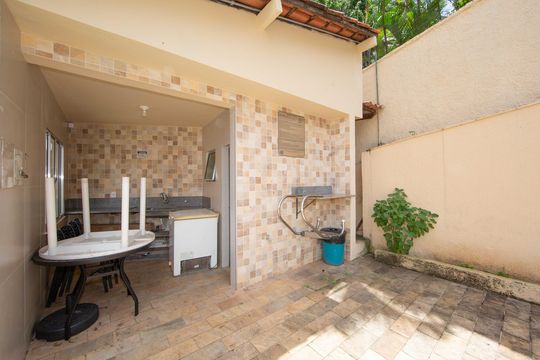 AREA DE PISCINA de apartamento para alugar com 3 quartos, 110m² em Santo Antônio, Belo Horizonte