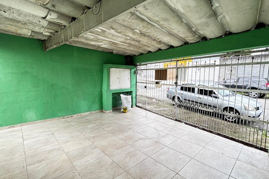 Garagem de casa para alugar com 2 quartos, 150m² em Jardim Ipanema, Santo André