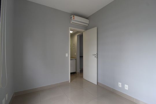 Suíte de apartamento para alugar com 1 quarto, 35m² em Vila Olímpia, São Paulo