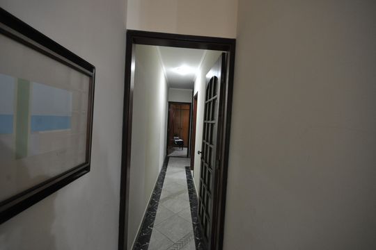 Corredor de casa para alugar com 5 quartos, 420m² em Vila Mazzei, São Paulo