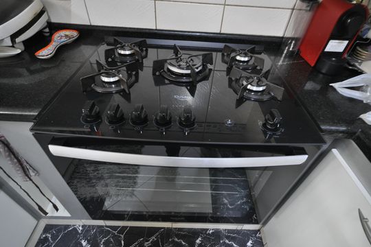 Cozinha de casa para alugar com 5 quartos, 420m² em Vila Mazzei, São Paulo