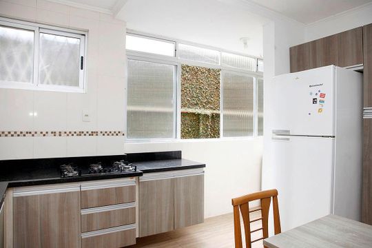 Cozinha de apartamento para alugar com 3 quartos, 104m² em Auxiliadora, Porto Alegre