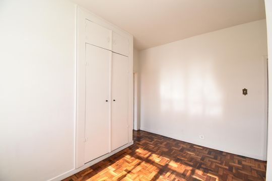Quarto  de kitnet/studio para alugar com 1 quarto, 49m² em Centro, Curitiba
