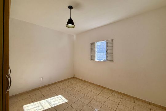 Quarto 1 de casa à venda com 2 quartos, 100m² em Vila Cordeiro, São Paulo