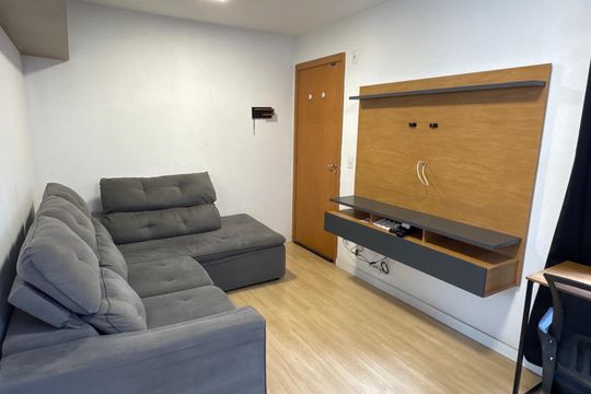 Sala de apartamento para alugar com 2 quartos, 40m² em Jardim Caiapiá, Cotia