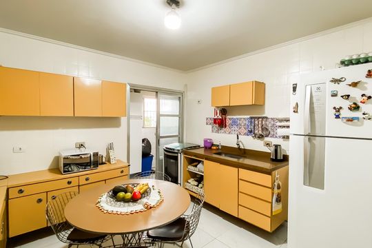 Cozinha de apartamento para alugar com 3 quartos, 95m² em Chácara Cruzeiro do Sul, São Paulo