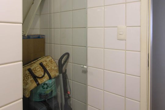 Banheiro social de apartamento à venda com 2 quartos, 74m² em Jardim Londrina, São Paulo