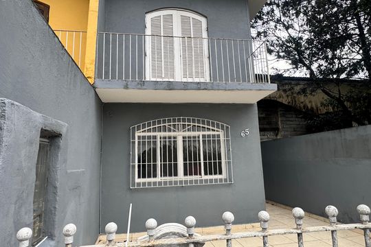 Fachada de casa para alugar com 3 quartos, 125m² em Jardim Eliane, Cotia