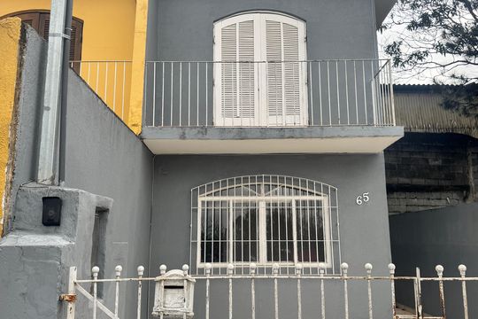 Área externa de casa para alugar com 3 quartos, 125m² em Jardim Eliane, Cotia