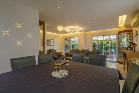 Sala de casa de condomínio à venda com 4 quartos, 213m² em Recreio dos Bandeirantes, Rio de Janeiro