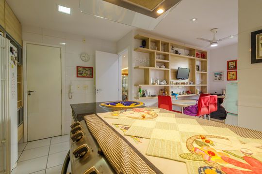 Cozinha de casa de condomínio à venda com 4 quartos, 213m² em Recreio dos Bandeirantes, Rio de Janeiro