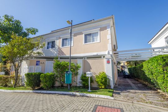 Fachada de casa de condomínio à venda com 4 quartos, 213m² em Recreio dos Bandeirantes, Rio de Janeiro