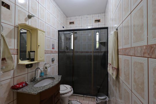 Banheiro Social de casa à venda com 3 quartos, 175m² em Centreville, Santo André