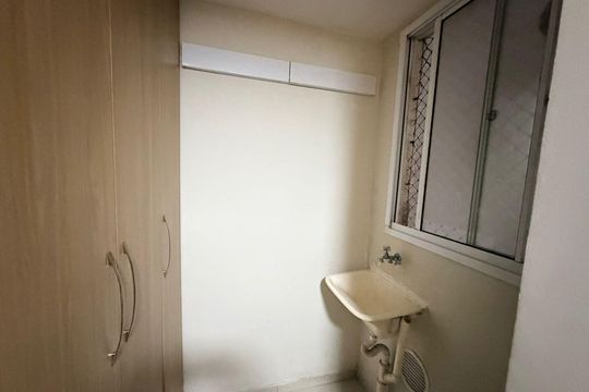 Área de serviço de apartamento à venda com 2 quartos, 45m² em Liberdade, São Paulo