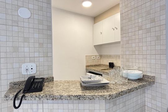 Banheiro de apartamento para alugar com 1 quarto, 48m² em Jardim Paulistano, São Paulo