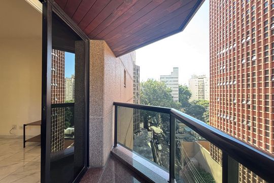 Varanda de apartamento para alugar com 1 quarto, 48m² em Jardim Paulistano, São Paulo