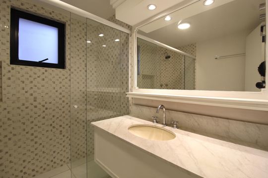 Banheiro de apartamento para alugar com 1 quarto, 48m² em Jardim Paulistano, São Paulo