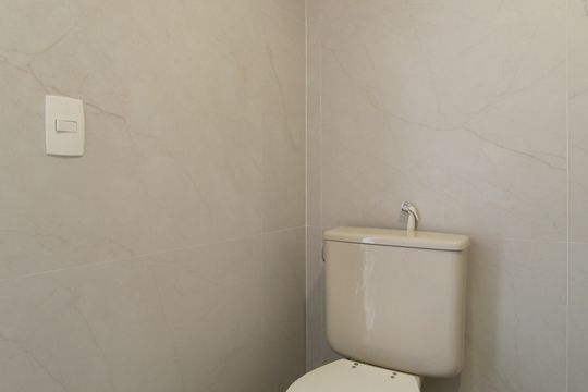Banheiro de apartamento para alugar com 2 quartos, 54m² em Vila Nova Conceição, São Paulo