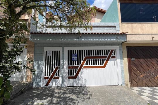Fachada de casa à venda com 2 quartos, 250m² em Cidade das Flores, Osasco