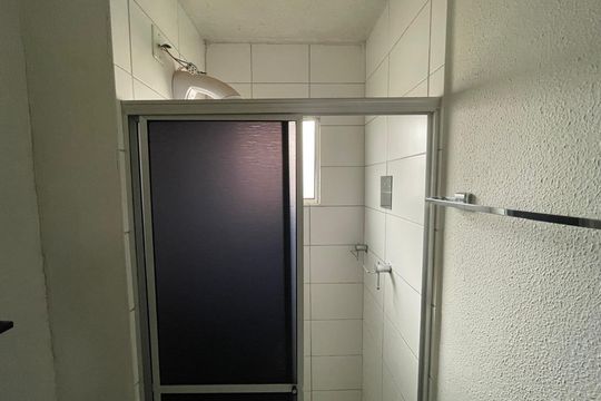 Banheiro social de apartamento para alugar com 2 quartos, 42m² em São Miguel, São Leopoldo