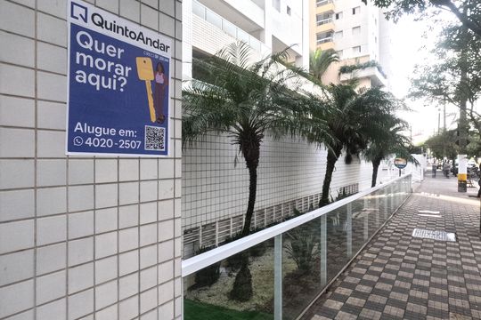 Fachada | Adesivo Quintoandar instalado de apartamento para alugar com 2 quartos, 94m² em Ponta da Praia, Santos