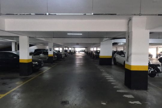 Área Comum - Garagens  de apartamento para alugar com 2 quartos, 94m² em Ponta da Praia, Santos