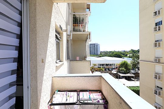 Sacada da Sala de apartamento à venda com 2 quartos, 51m² em São Sebastião, Porto Alegre