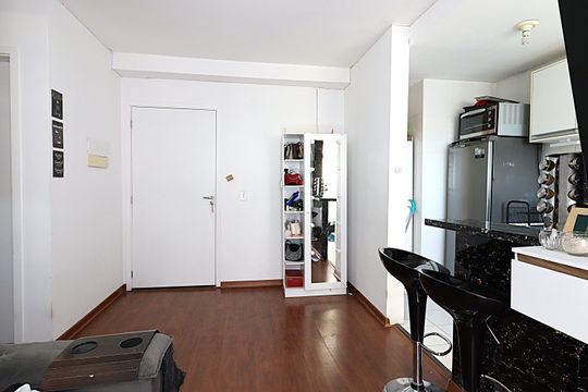 Sala de apartamento à venda com 2 quartos, 51m² em São Sebastião, Porto Alegre