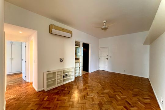 Sala de apartamento para alugar com 2 quartos, 80m² em Botafogo, Rio de Janeiro