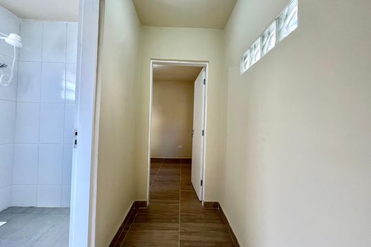Corredor Casa 2 de casa para alugar com 2 quartos, 102m² em Vila Babilônia, São Paulo
