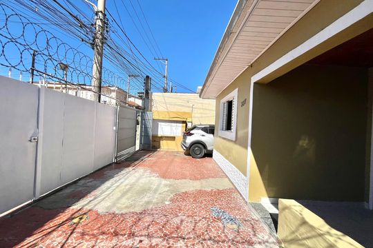 Garagem de casa para alugar com 2 quartos, 102m² em Vila Babilônia, São Paulo