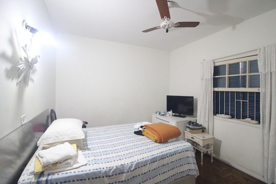 Quarto 2 de casa para alugar com 2 quartos, 140m² em Jardim Jua, São Paulo