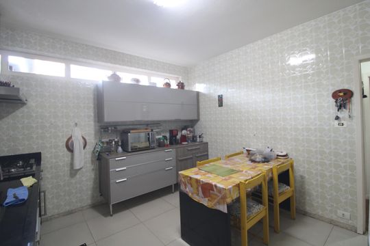 Cozinha de casa para alugar com 2 quartos, 140m² em Jardim Jua, São Paulo