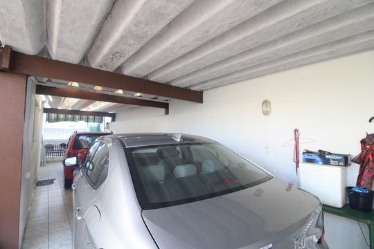 Garagem de casa para alugar com 2 quartos, 140m² em Jardim Jua, São Paulo