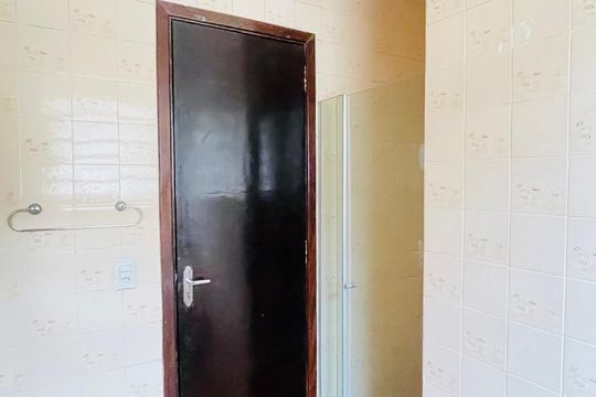 Banheiro de casa para alugar com 4 quartos, 122m² em Jardim Ester, São Paulo