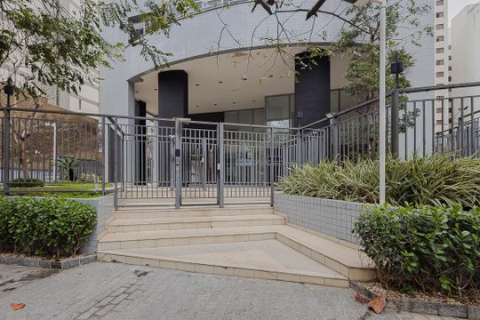 Fachada de apartamento para alugar com 1 quarto, 54m² em Pinheiros, São Paulo