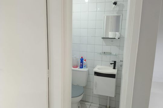 Banheiro de apartamento para alugar com 2 quartos, 46m² em Jardim da Glória, Cotia