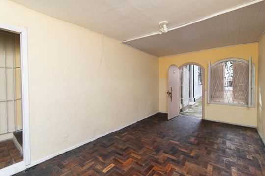 Sala de casa para alugar com 2 quartos, 80m² em Santo Antônio, Porto Alegre
